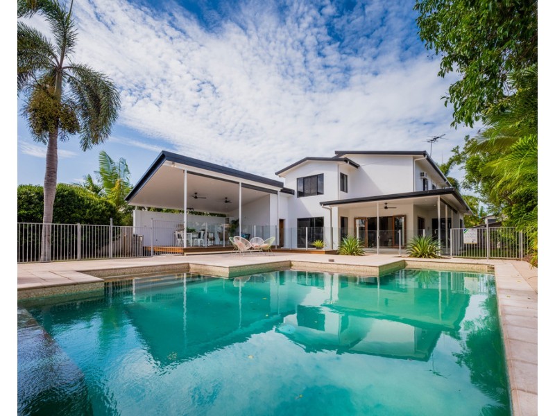 37 Waterview Drive, Bushland Beach QLD 4818