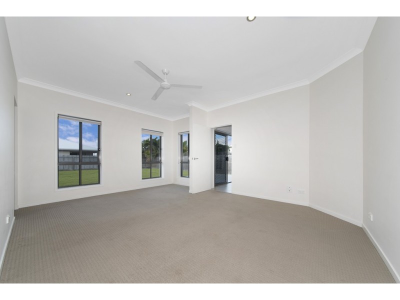 25 Barratonia Way, Mount Low QLD 4818