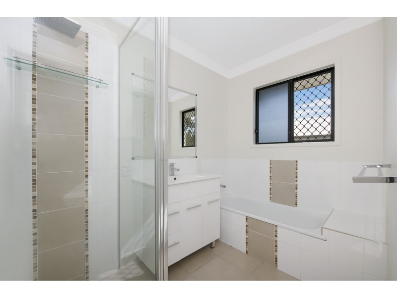 9 Kirrama Court, Bushland Beach QLD 4818