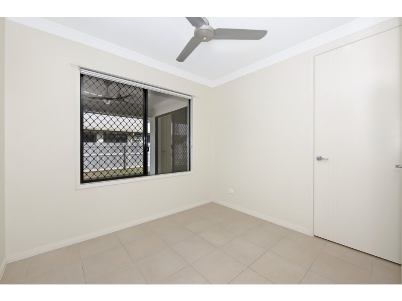 9 Kirrama Court, Bushland Beach QLD 4818