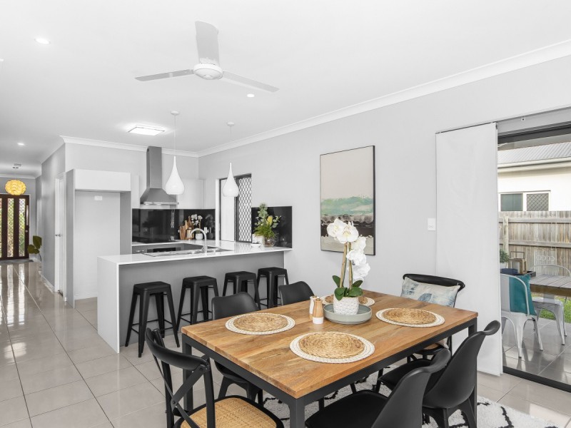 11 Sunburst Street, Mount Low QLD 4818