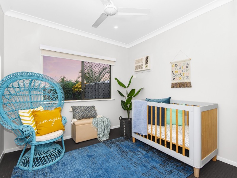 11 Sunburst Street, Mount Low QLD 4818