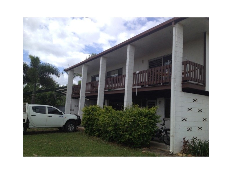 24 MCKINNON, Black River QLD 4818