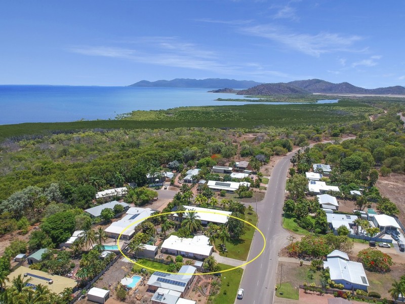 105 Marina Drive, Bushland Beach QLD 4818