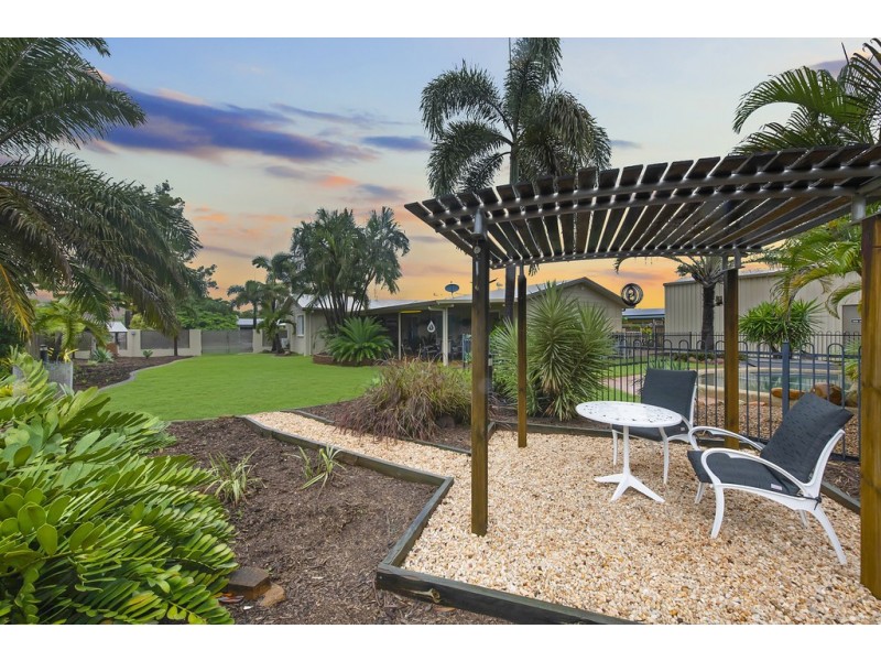 105 Marina Drive, Bushland Beach QLD 4818