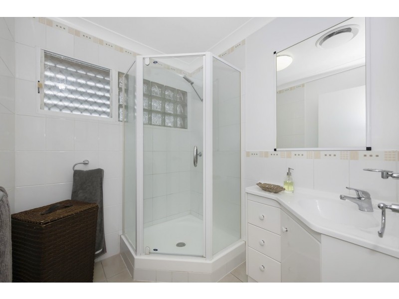 105 Marina Drive, Bushland Beach QLD 4818