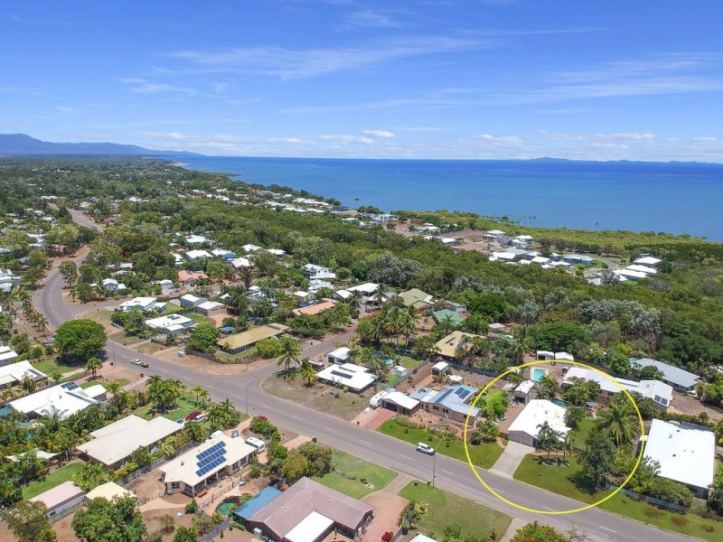 105 Marina Drive, Bushland Beach QLD 4818