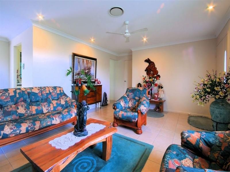 26 Donostia Crescent, Bushland Beach QLD 4818
