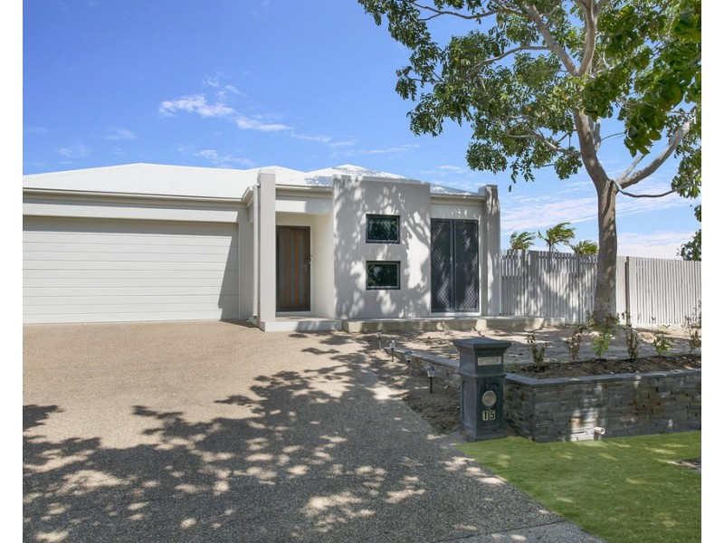 15 Sanctum Boulevard, Mount Low QLD 4818
