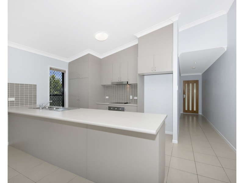 15 Sanctum Boulevard, Mount Low QLD 4818