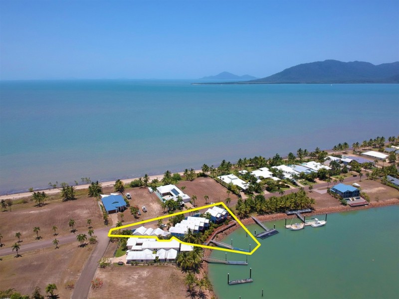 1 Poinciana Boulevard, Cardwell QLD 4849