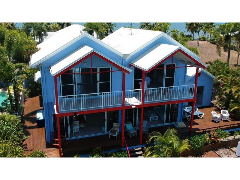 1 Poinciana Boulevard, Cardwell QLD 4849