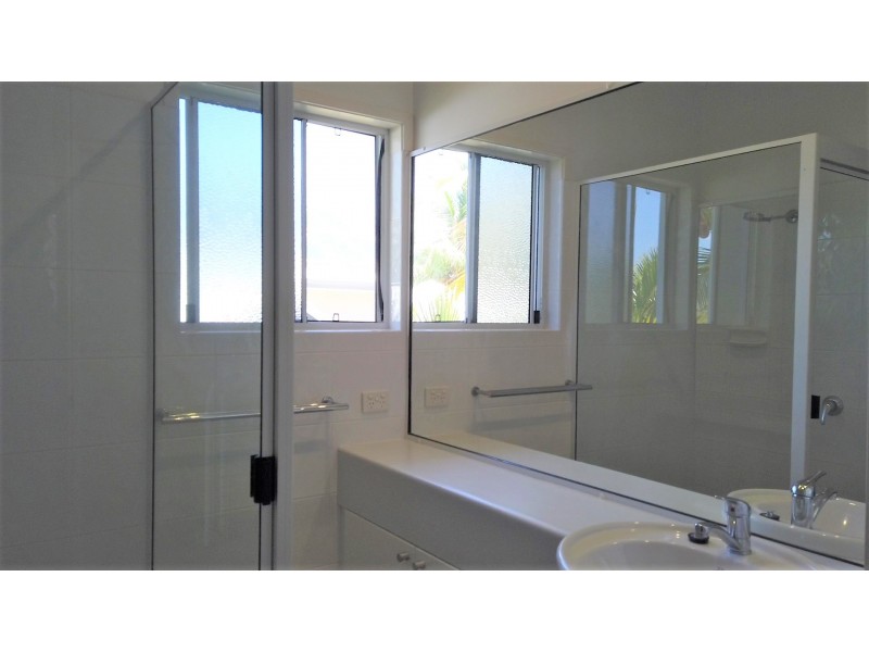 1 Poinciana Boulevard, Cardwell QLD 4849