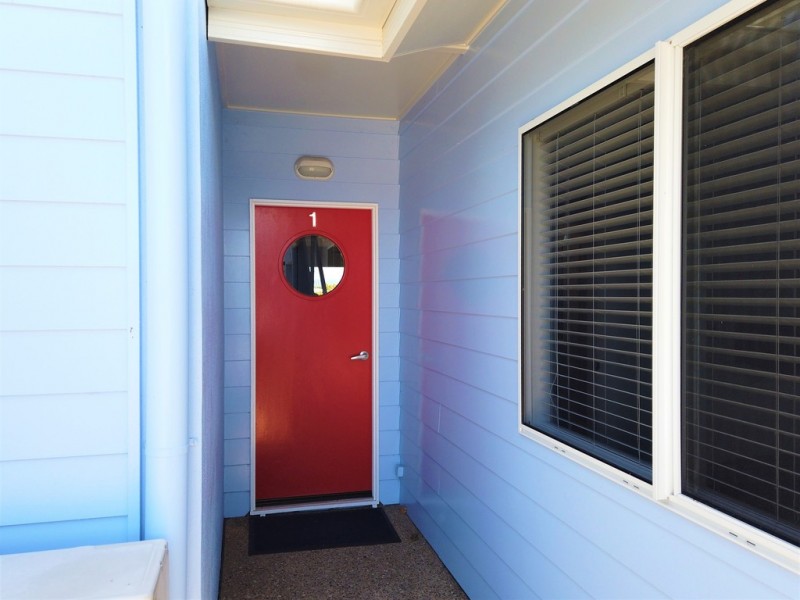 1 Poinciana Boulevard, Cardwell QLD 4849