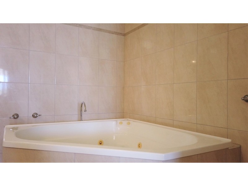 1/23 Poinciana Boulevard, Cardwell QLD 4849