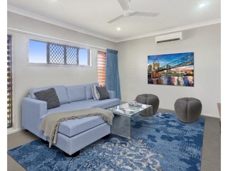 20 Dragon Flower Avenue, Mount Low QLD 4818