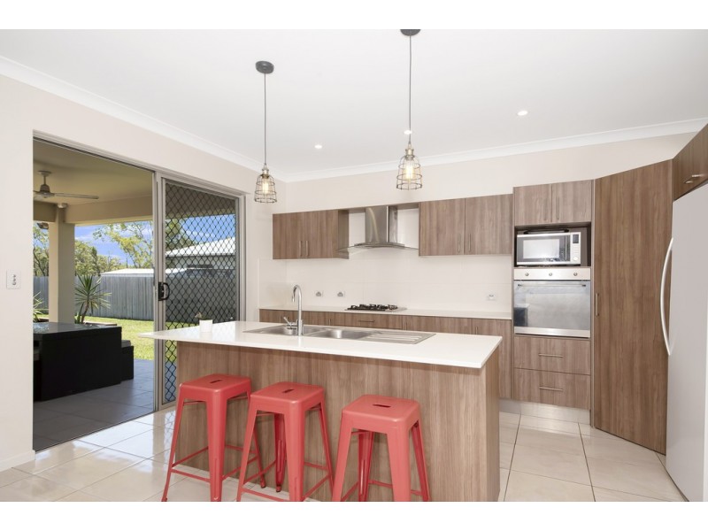 19 Pongamia Parade, Mount Low QLD 4818