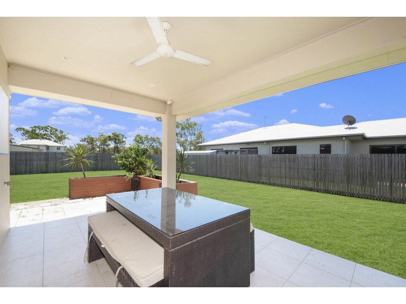 19 Pongamia Parade, Mount Low QLD 4818
