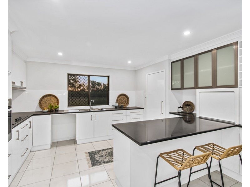 178 Mount Low Parkway, Mount Low QLD 4818