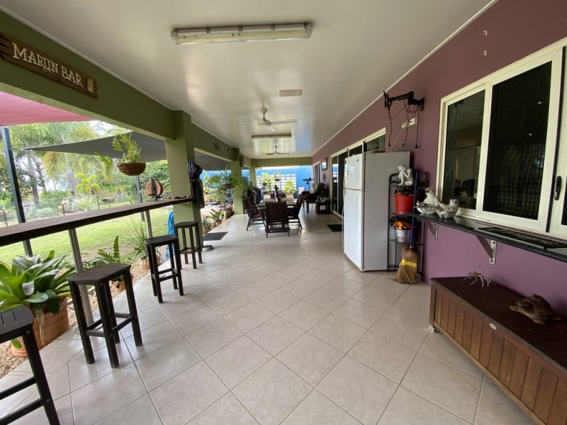18 The Esplanade, Toolakea QLD 4818