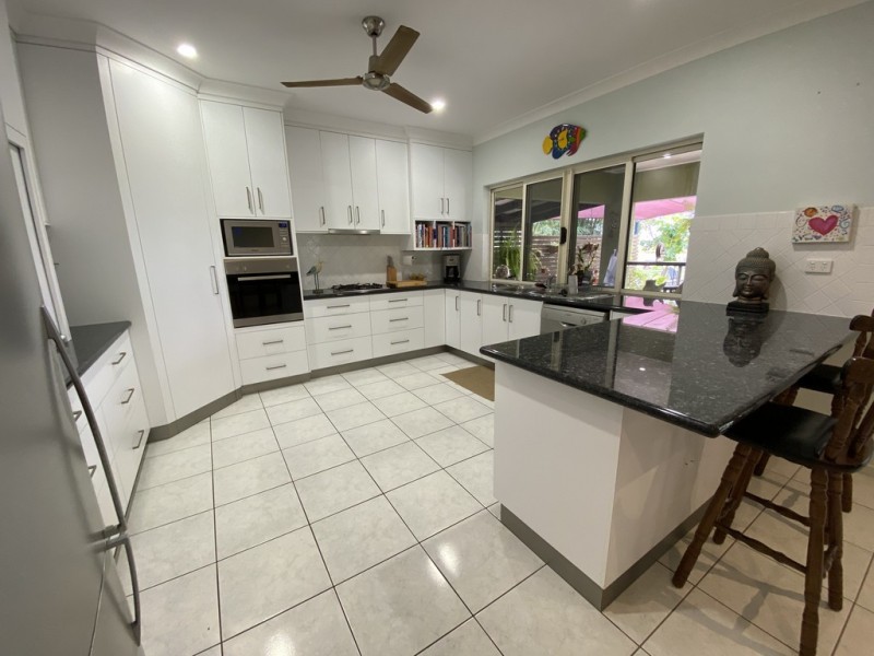 18 The Esplanade, Toolakea QLD 4818