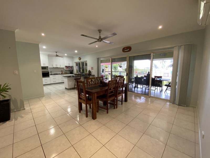 18 The Esplanade, Toolakea QLD 4818