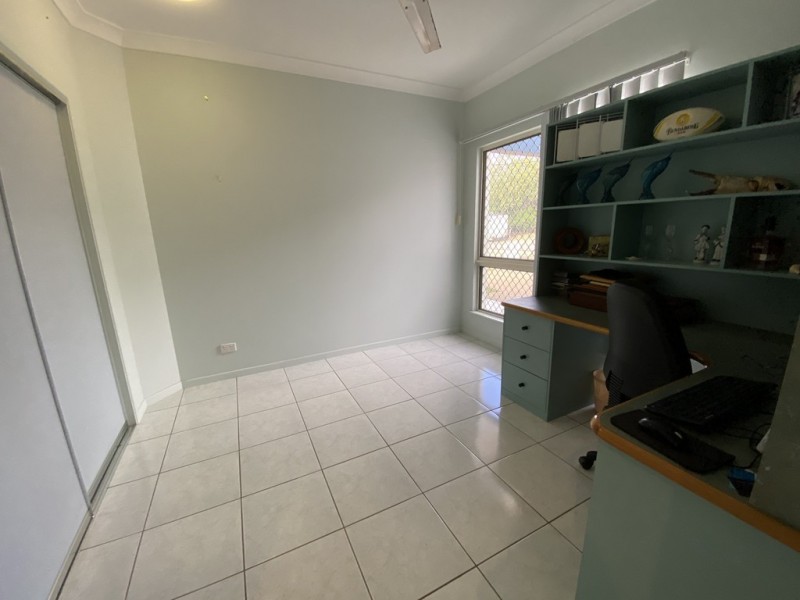 18 The Esplanade, Toolakea QLD 4818