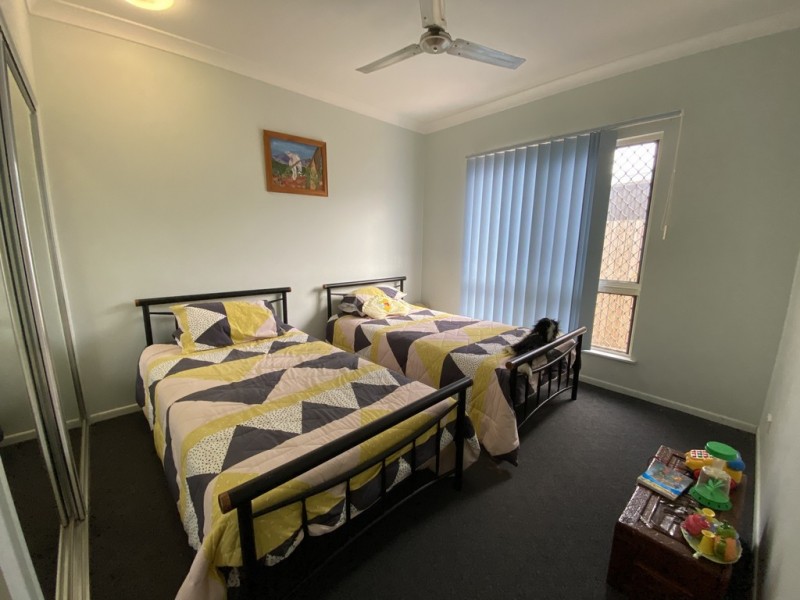 18 The Esplanade, Toolakea QLD 4818