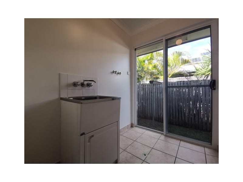 2 Hickory Court, Bushland Beach QLD 4818