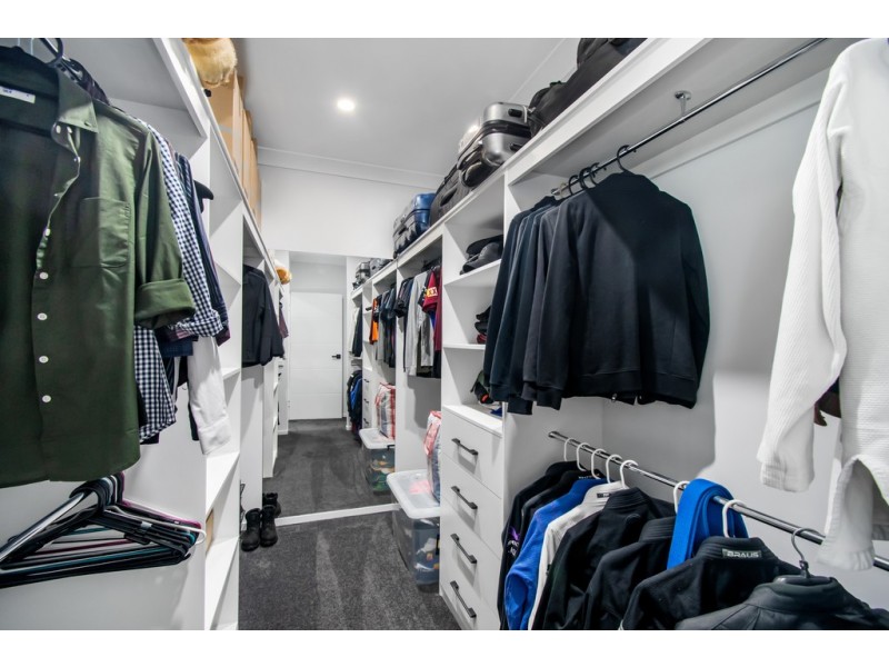 7 Pasco Drive, Burdell QLD 4818