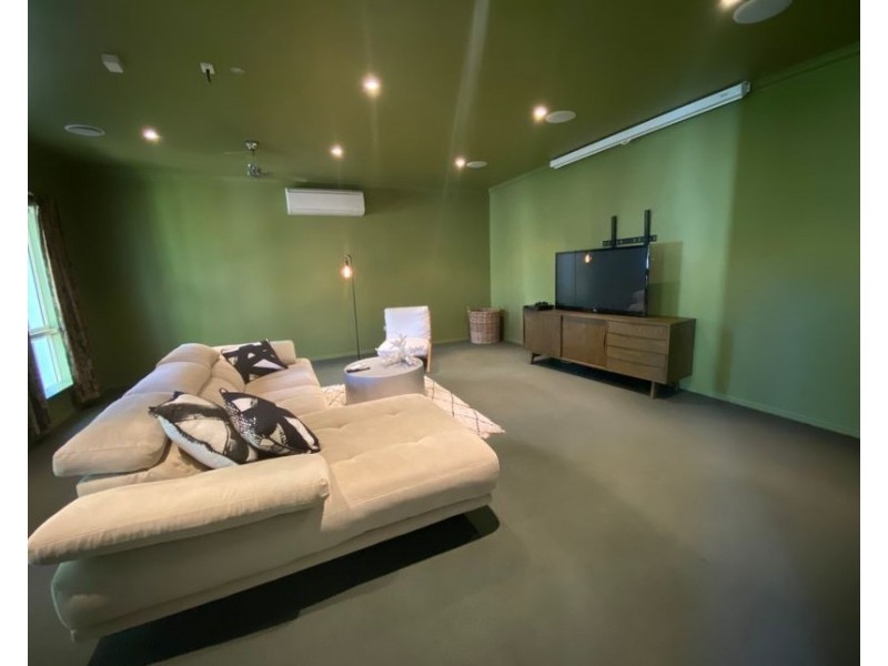 23 Manuka Court, Bushland Beach QLD 4818