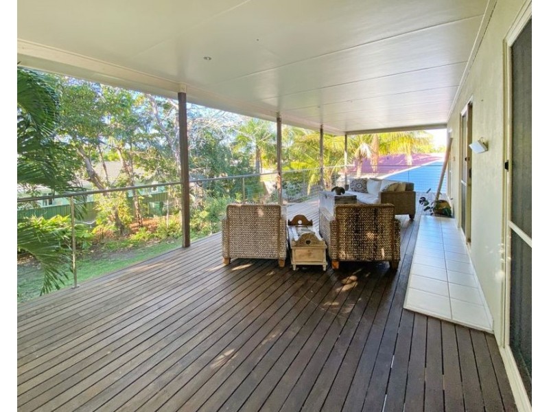 23 Manuka Court, Bushland Beach QLD 4818