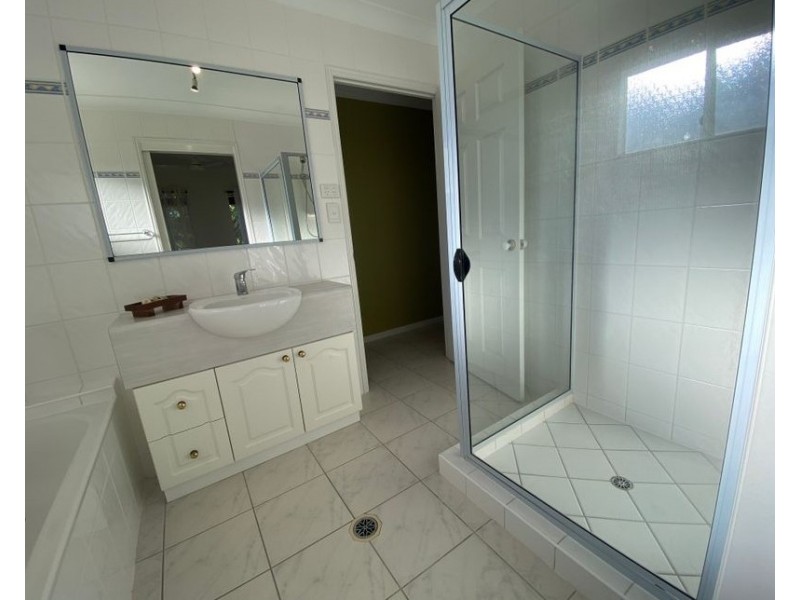 23 Manuka Court, Bushland Beach QLD 4818