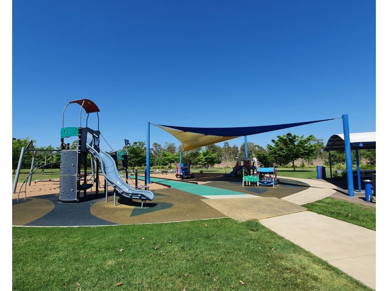 10 Speargrass Parade, Mount Low QLD 4818