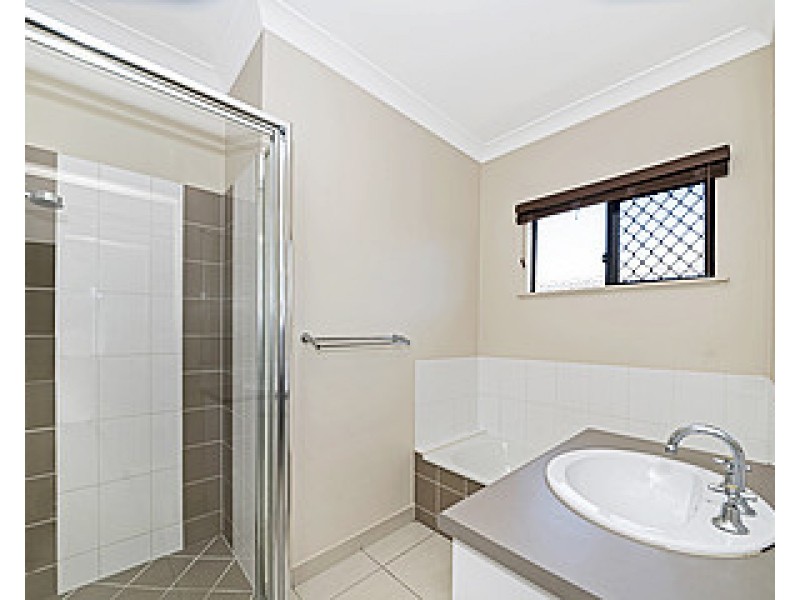 51 Daintree Drive, Bushland Beach QLD 4818