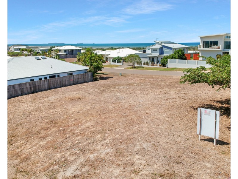 11 Chilott Court, Bushland Beach QLD 4818