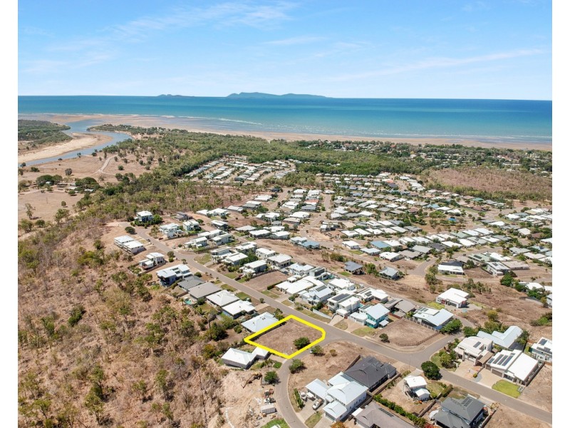 11 Chilott Court, Bushland Beach QLD 4818