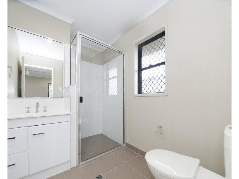 14 Dragon Flower Avenue, Mount Low QLD 4818