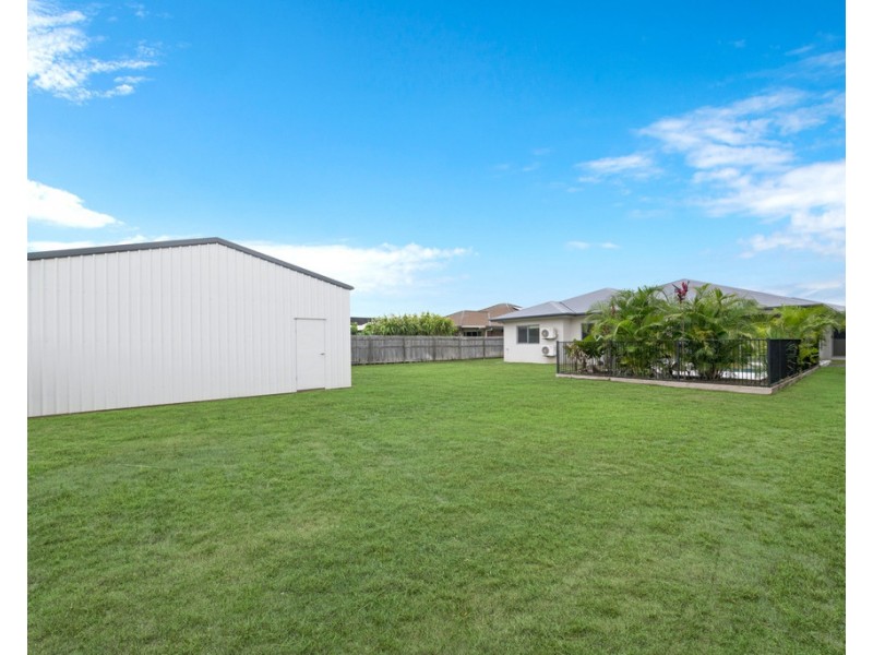 7 Beach Oak Drive, Mount Low QLD 4818