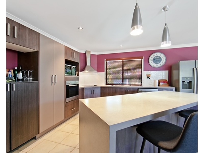 9 Bronte Court, Bushland Beach QLD 4818