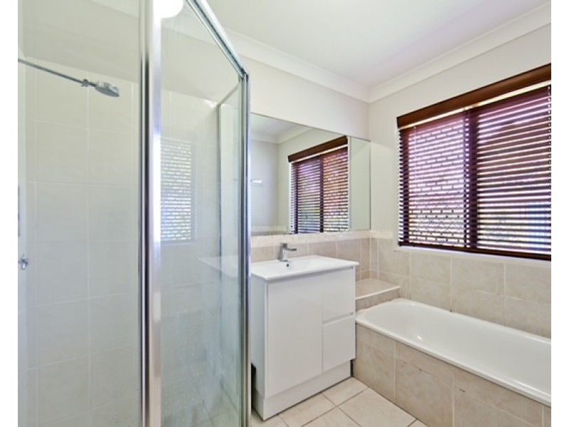 9 Bronte Court, Bushland Beach QLD 4818