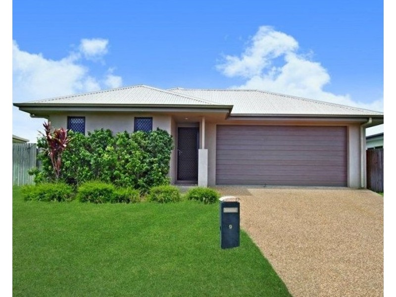 9 Dragon Flower Avenue, Mount Low QLD 4818