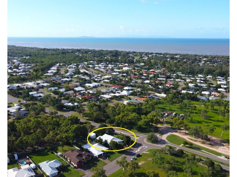 2 Goicoechea Drive, Bushland Beach QLD 4818