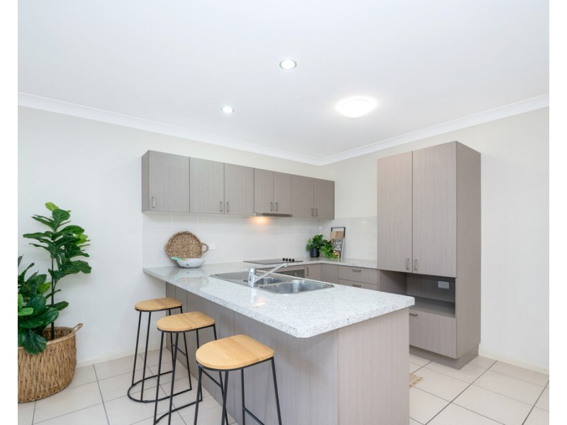 12 Lanai Avenue, Burdell QLD 4818