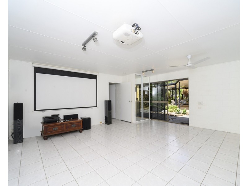 14 Sorrel Court, Bushland Beach QLD 4818