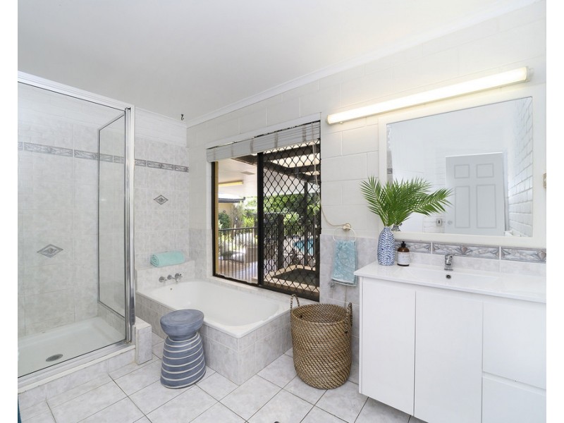 14 Sorrel Court, Bushland Beach QLD 4818