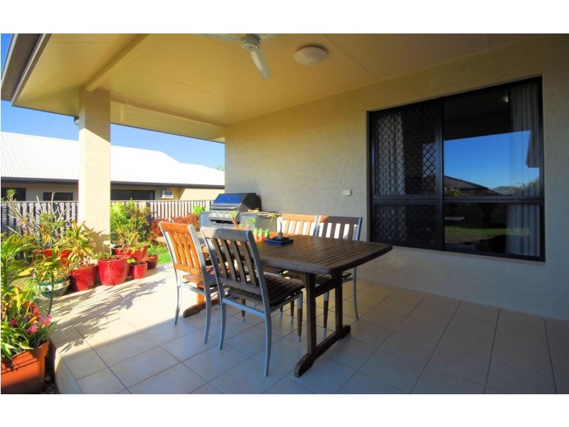 9 Mentmore Court, Bushland Beach QLD 4818