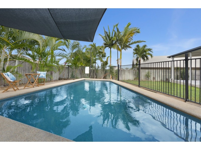 12 Baxendell Place, Bushland Beach QLD 4818