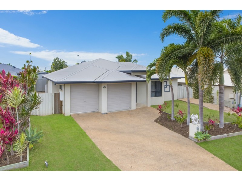 12 Baxendell Place, Bushland Beach QLD 4818