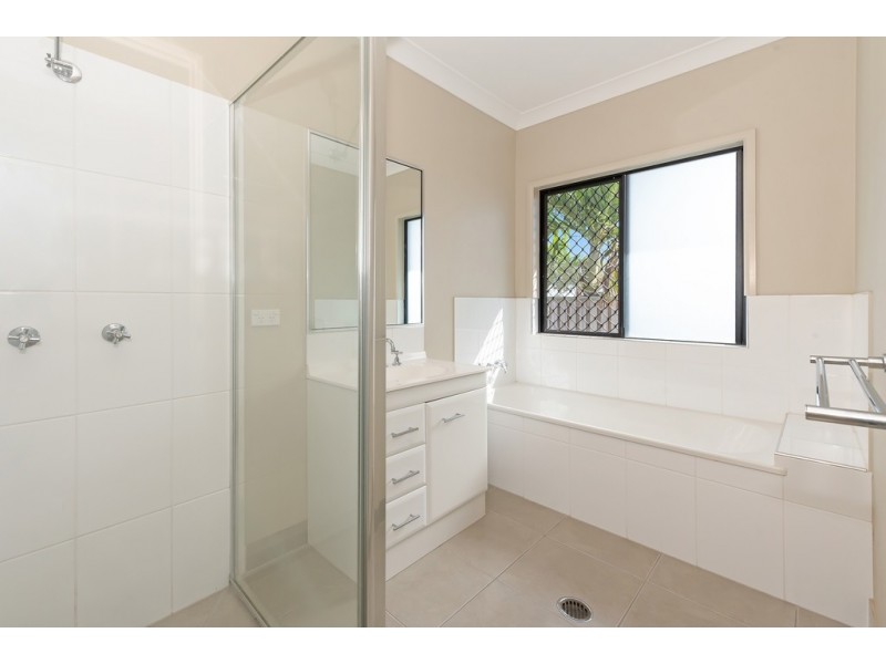 8 Cowrie Court, Bushland Beach QLD 4818